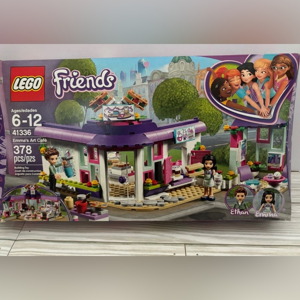 Lego Emma’s Art Cafe